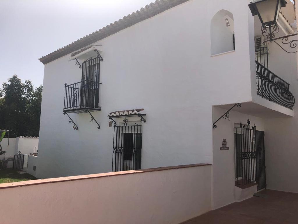 Nueva Nerja Pueblo Andaluz Casa Grafton Villa Bagian luar foto